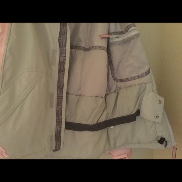 Snow boarding jacket wore once. EUC. - Picture 3 of 4